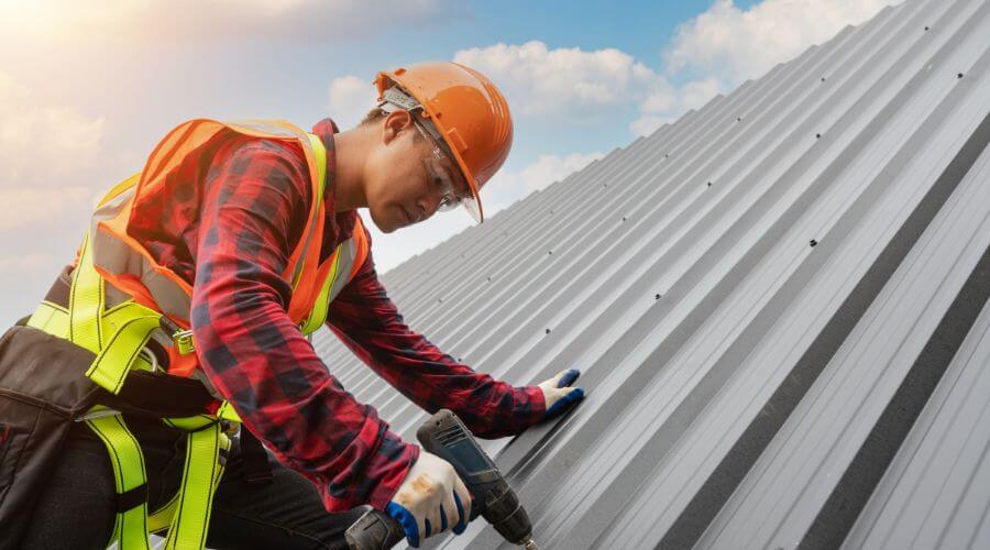 Owens Corning roofing contractor in Foxboro, WI